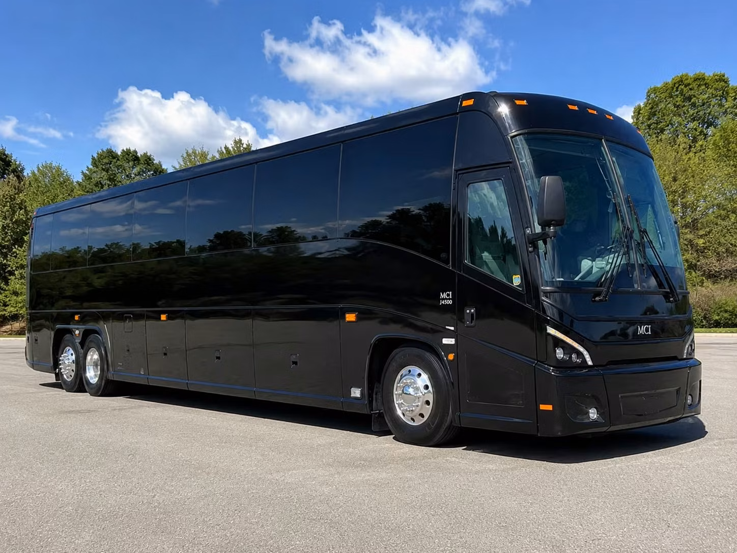 longmont wedding shuttle bus rentals that keep your day running perfectly