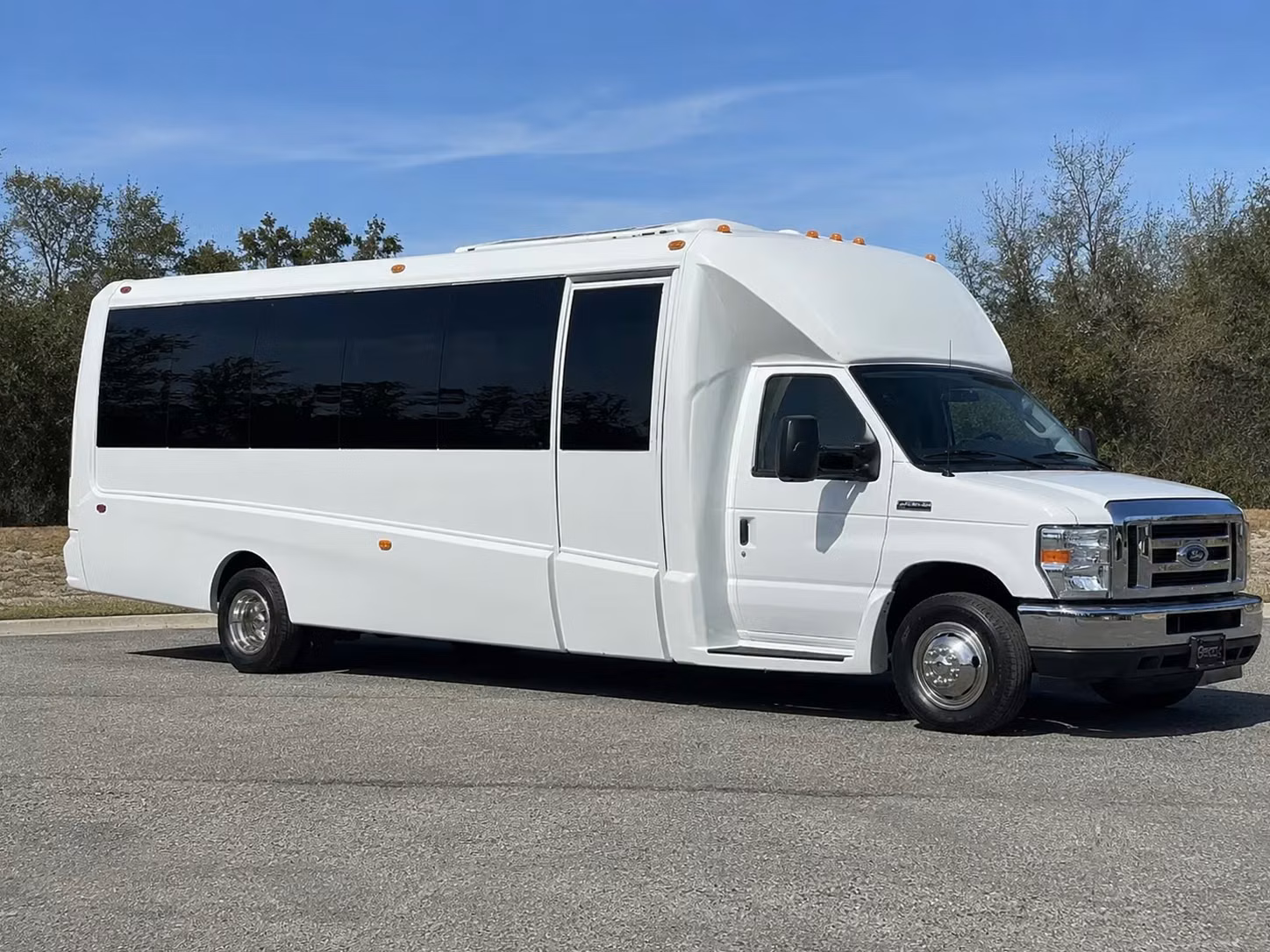 why a party bus or minibus makes a longmont concert night even better