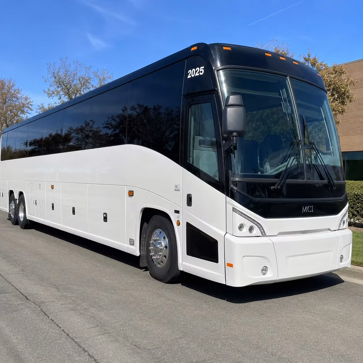 you can count on charterbuslongmont com for large group concert logistics in longmont